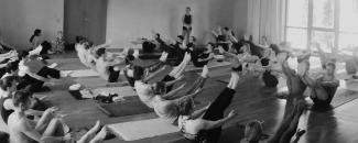 ashtanga-yoga-lehrerin-ausbildung-ashtanga-yoga-berlin-image